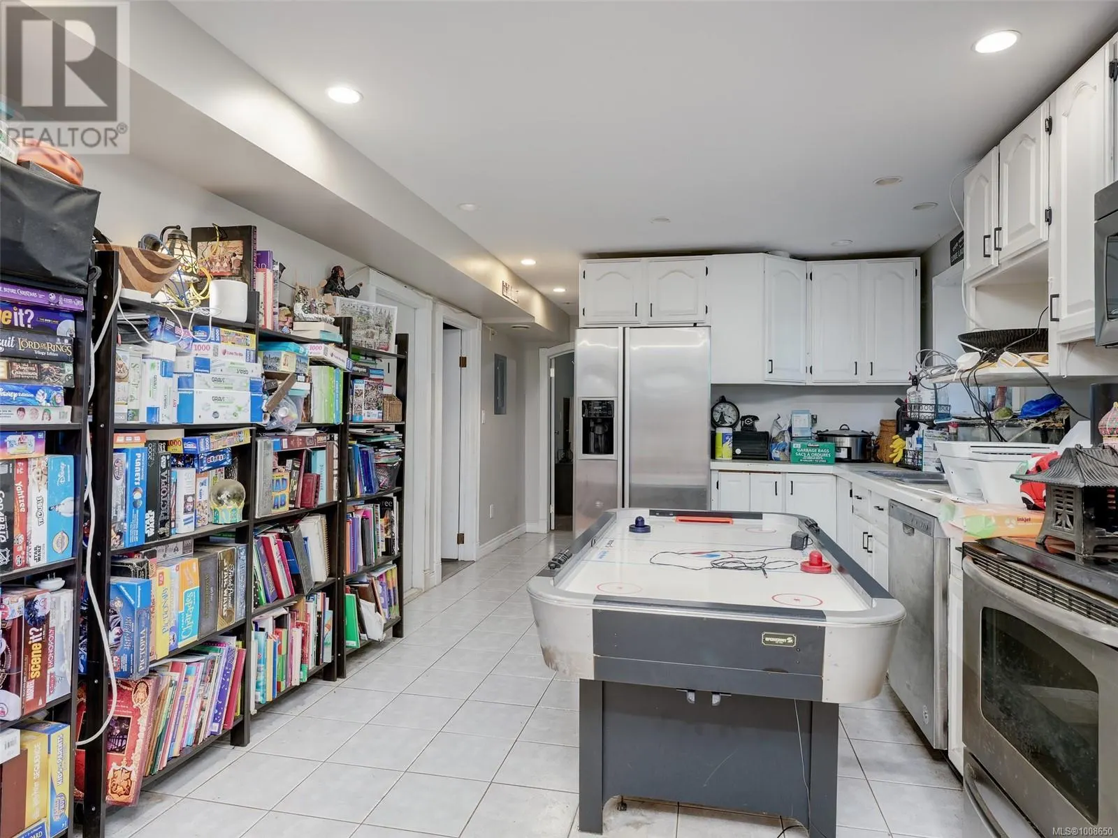 2418 Barbara Pl