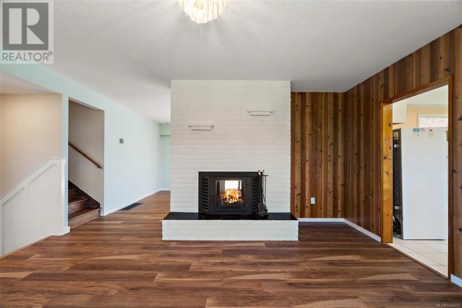 1563 Kenmore Rd