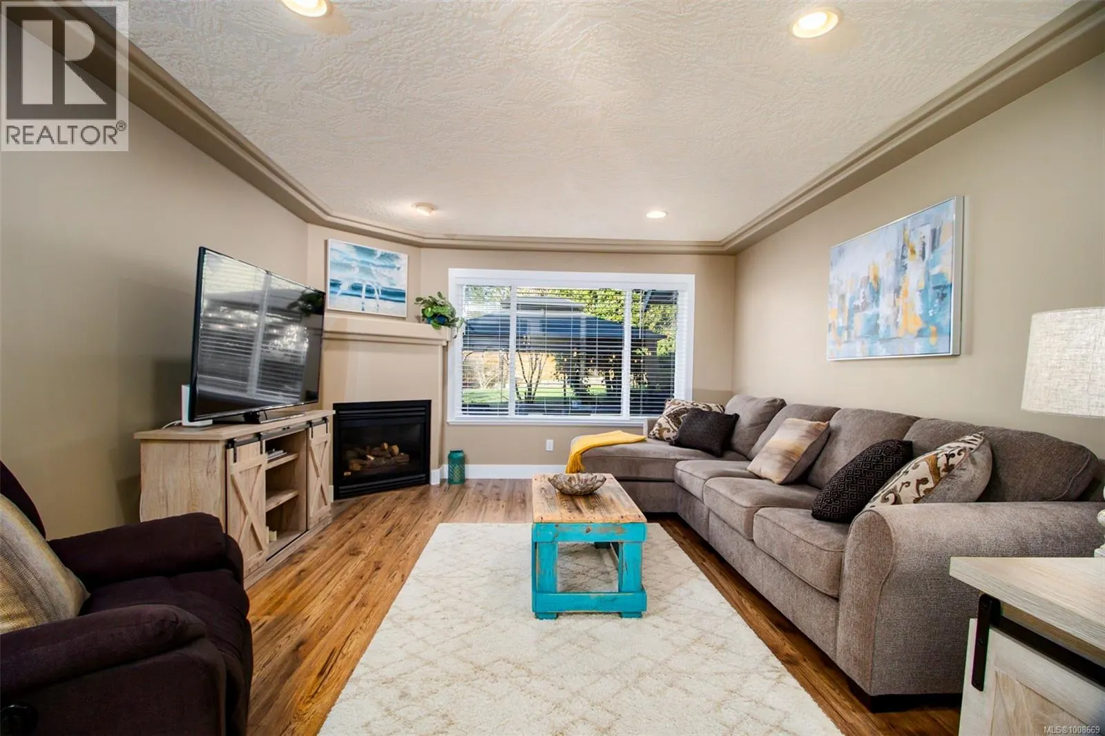 1960 Emma Way