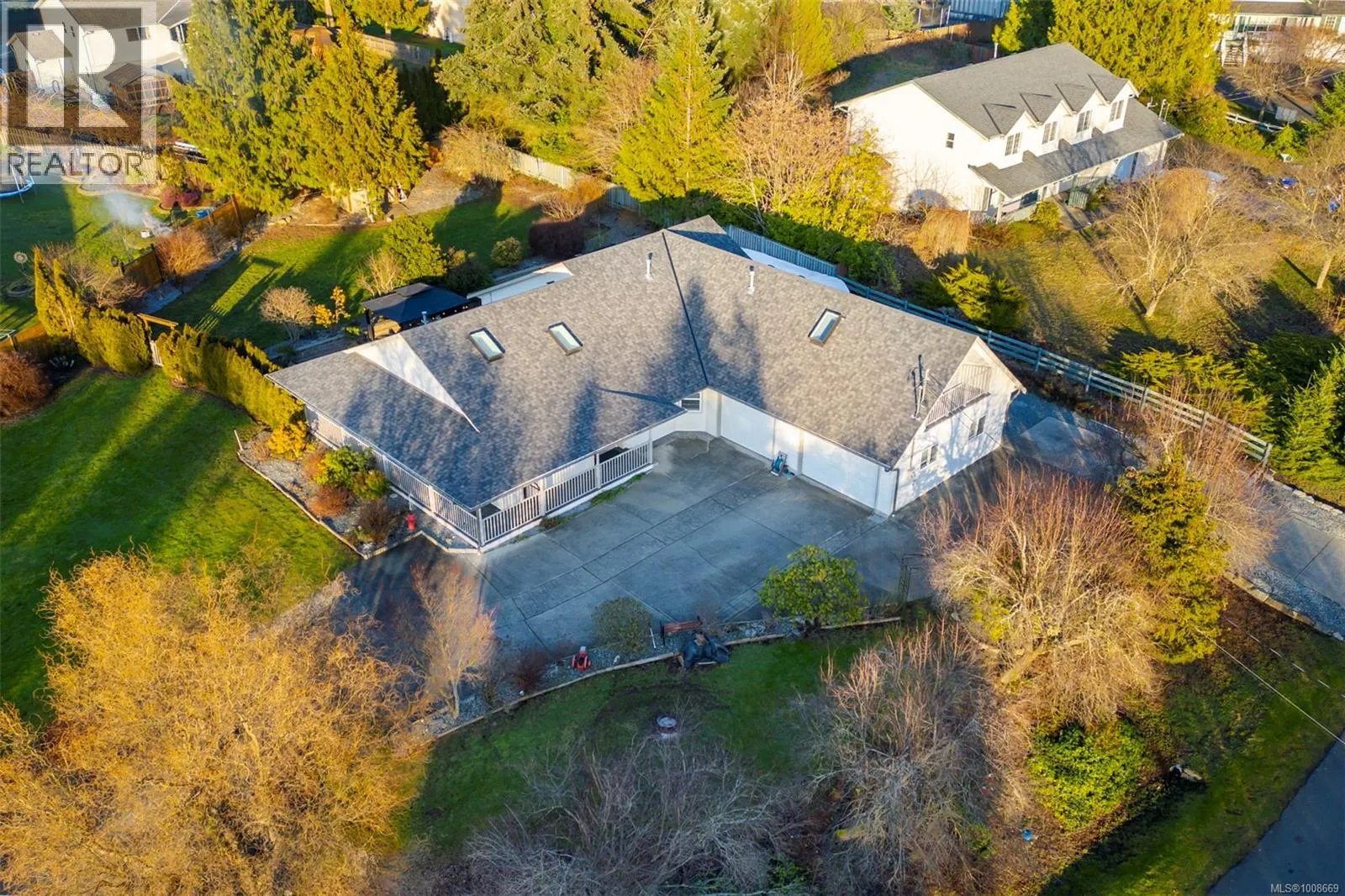 1960 Emma Way