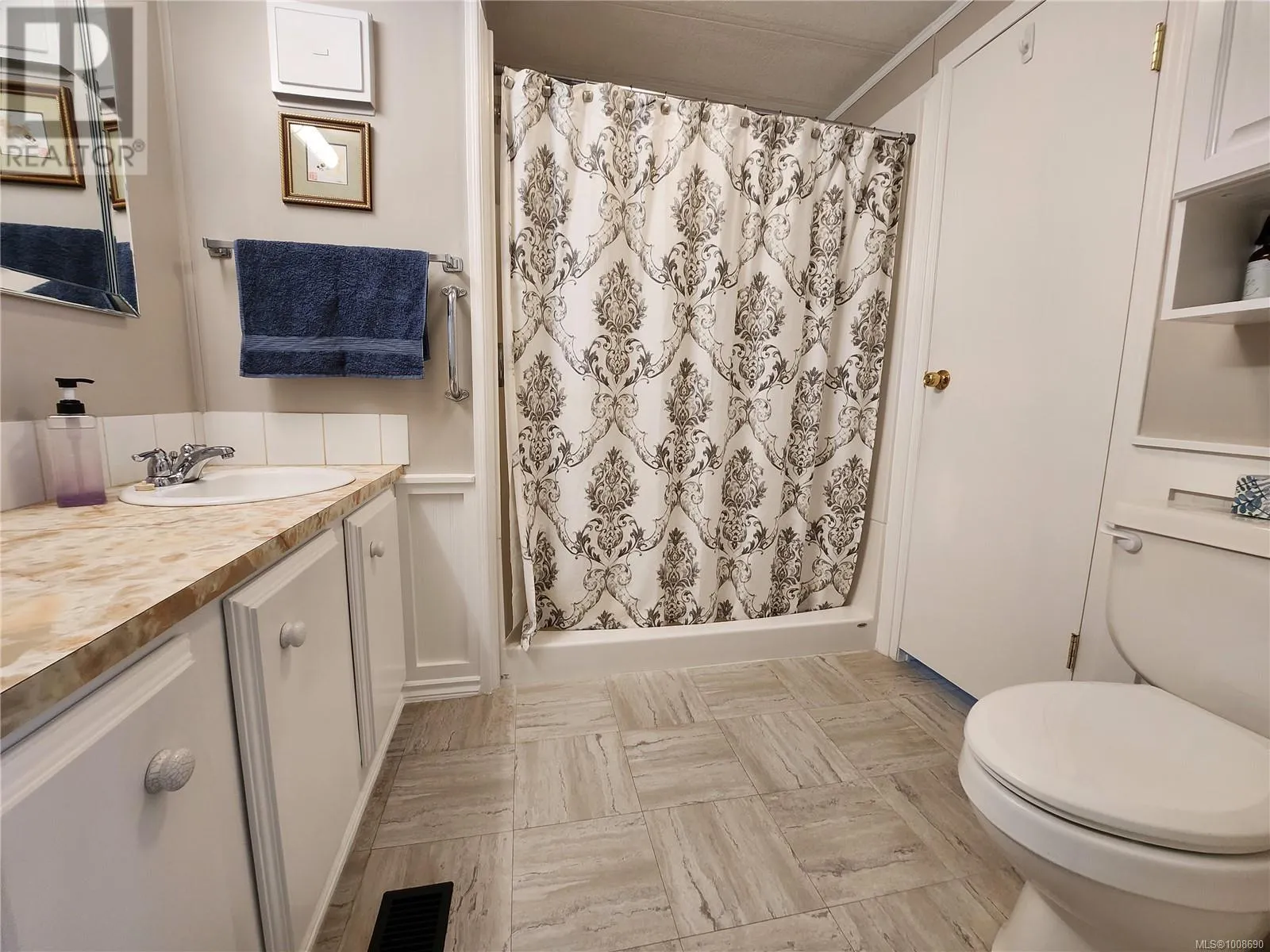 47 10980 Westdowne Rd