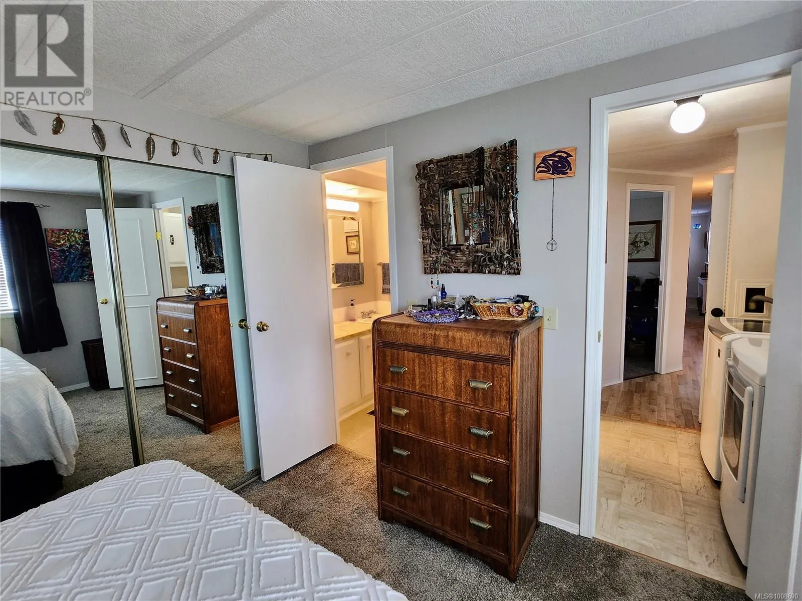 47 10980 Westdowne Rd