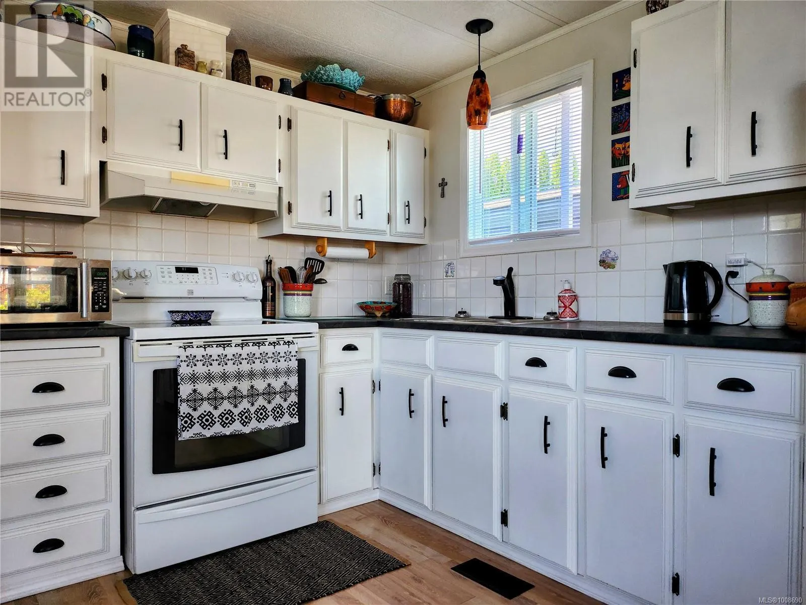 47 10980 Westdowne Rd