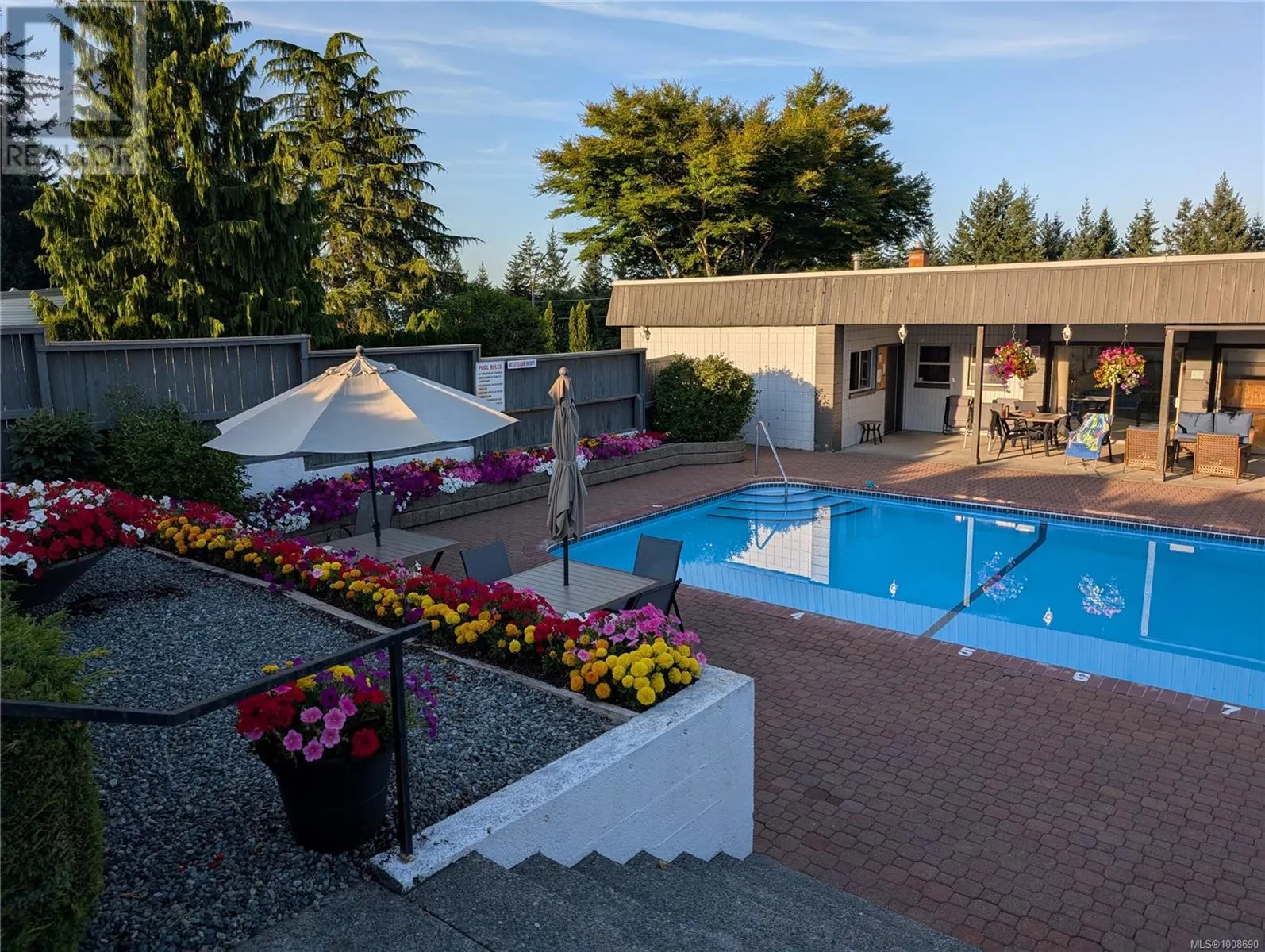 47 10980 Westdowne Rd