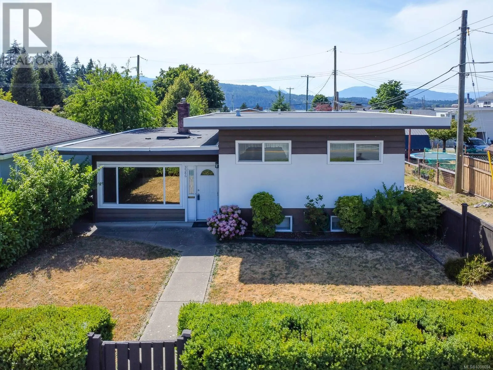3586 10th Ave