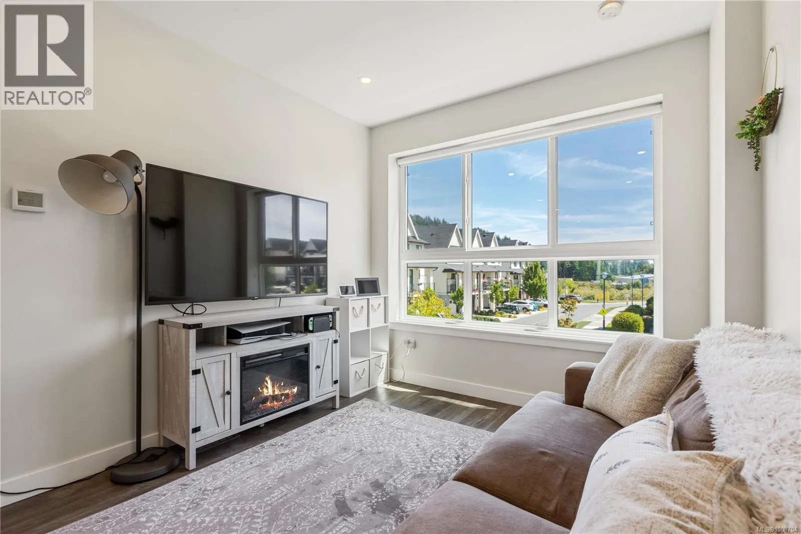 1023 Boxcar Close