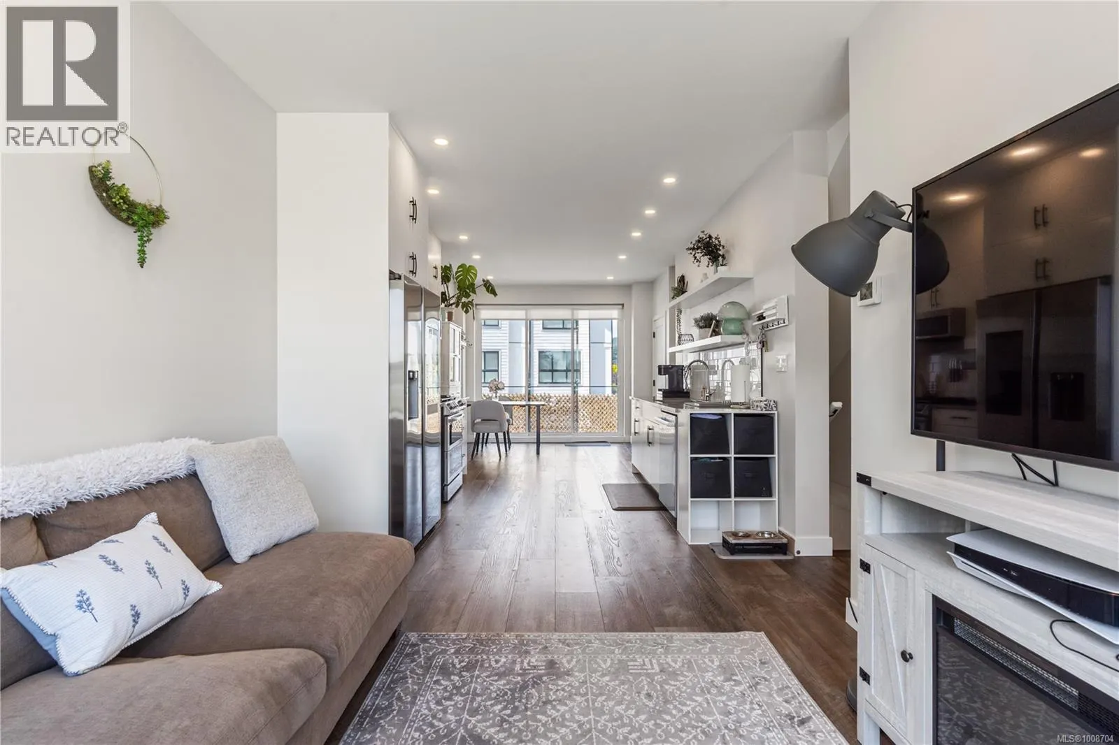 1023 Boxcar Close