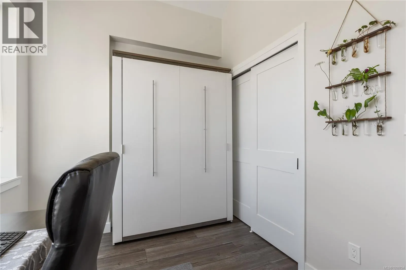 1023 Boxcar Close