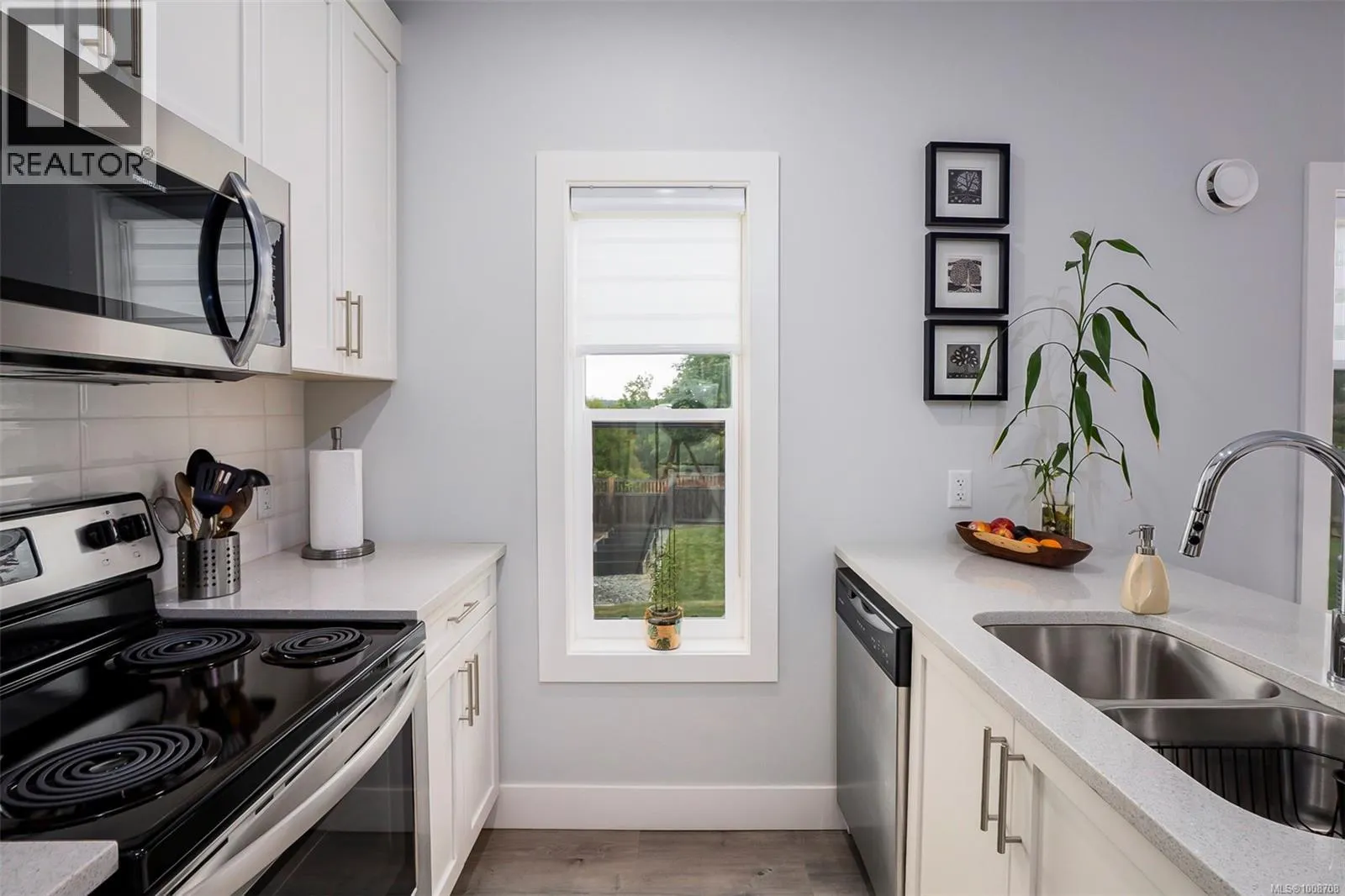 2498 Lynburn Cres