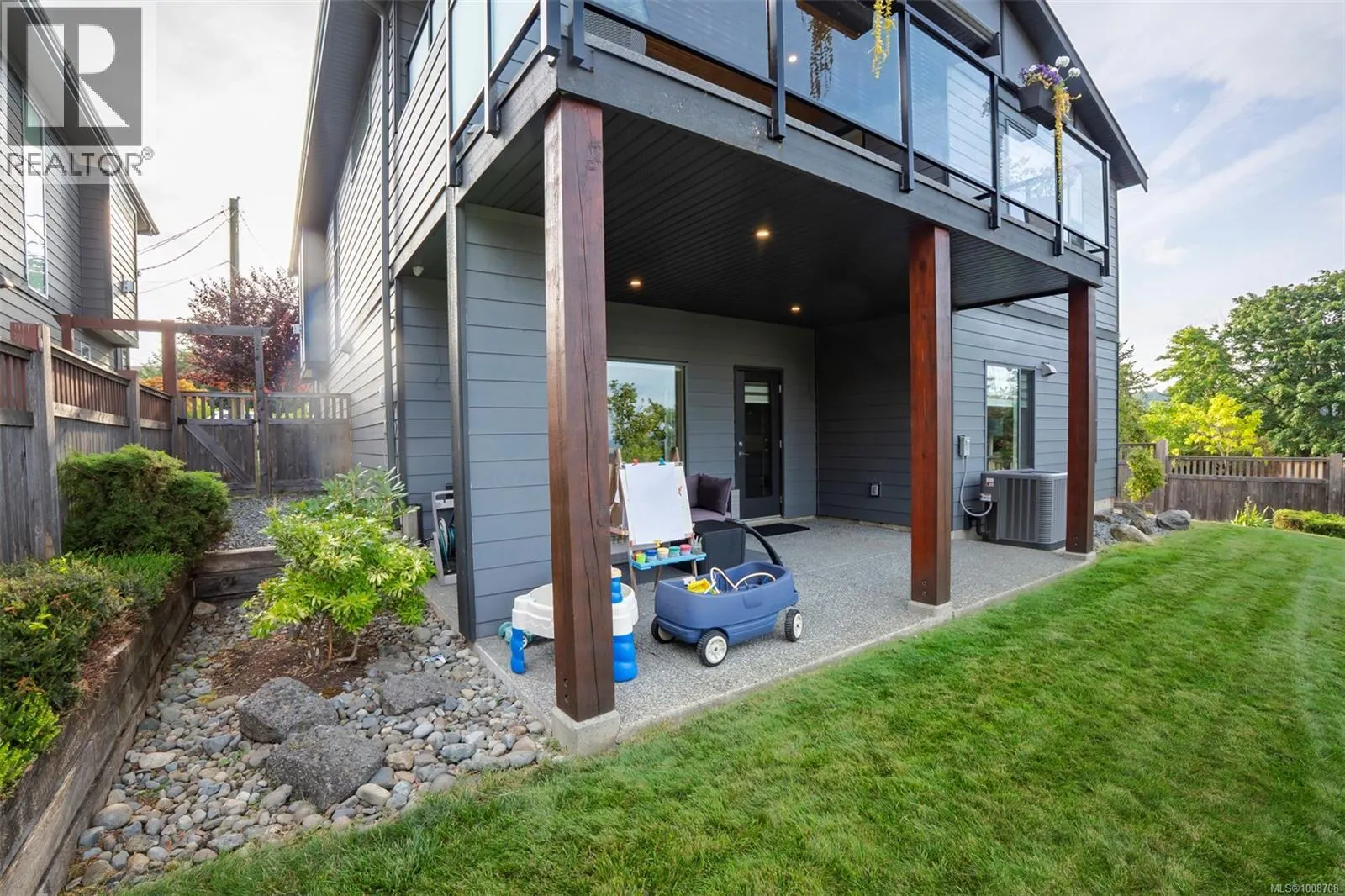 2498 Lynburn Cres