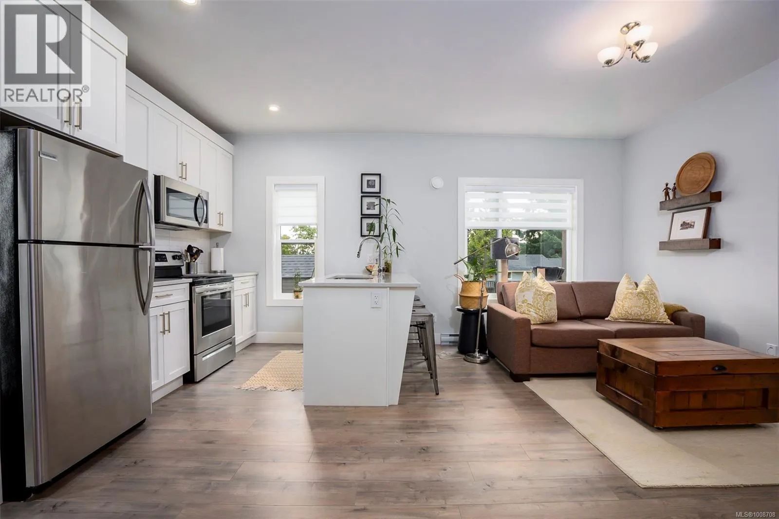 2498 Lynburn Cres