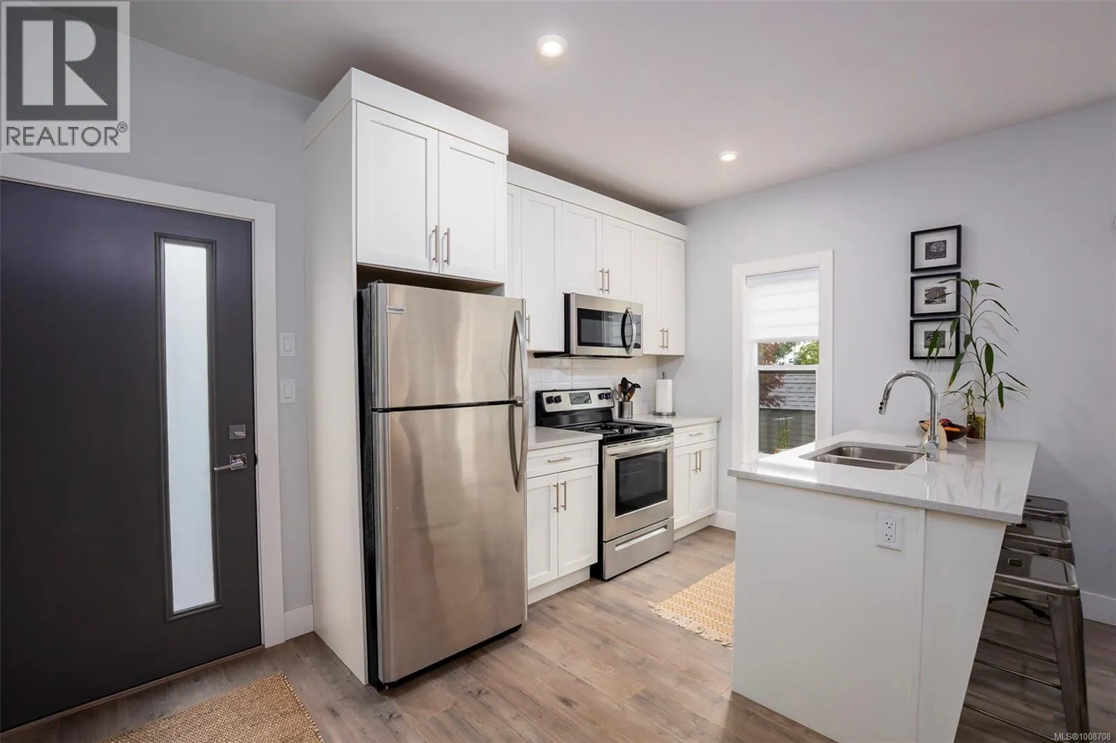 2498 Lynburn Cres