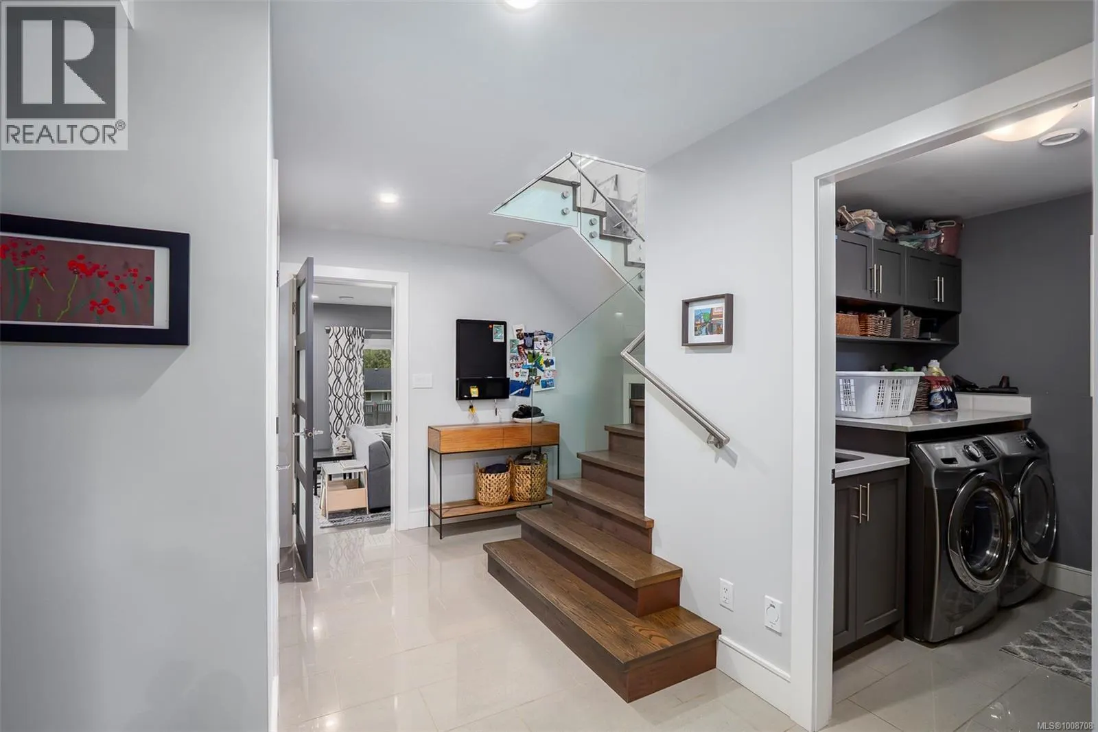 2498 Lynburn Cres