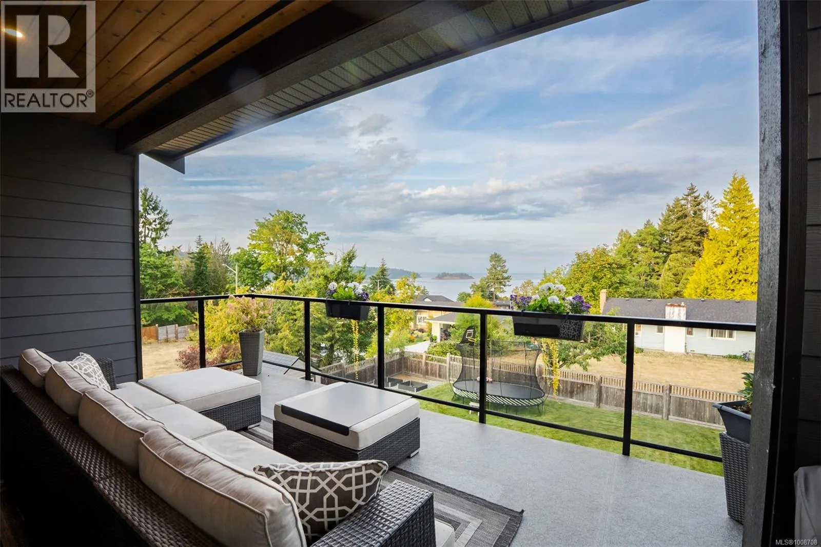 2498 Lynburn Cres