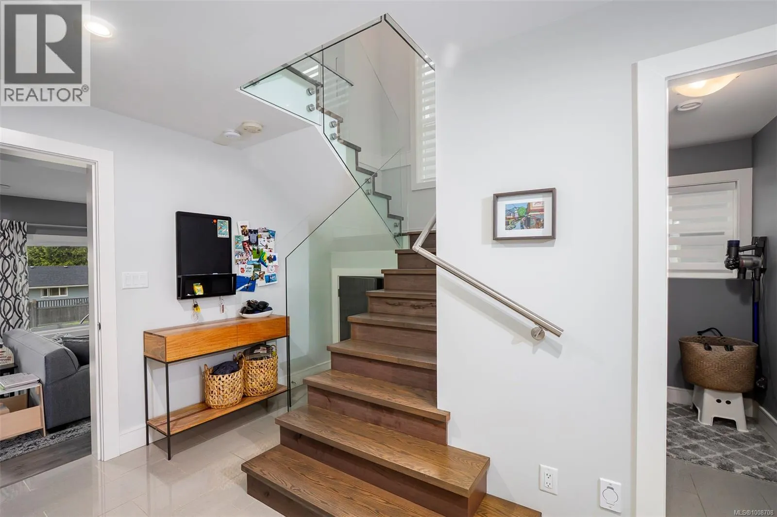 2498 Lynburn Cres