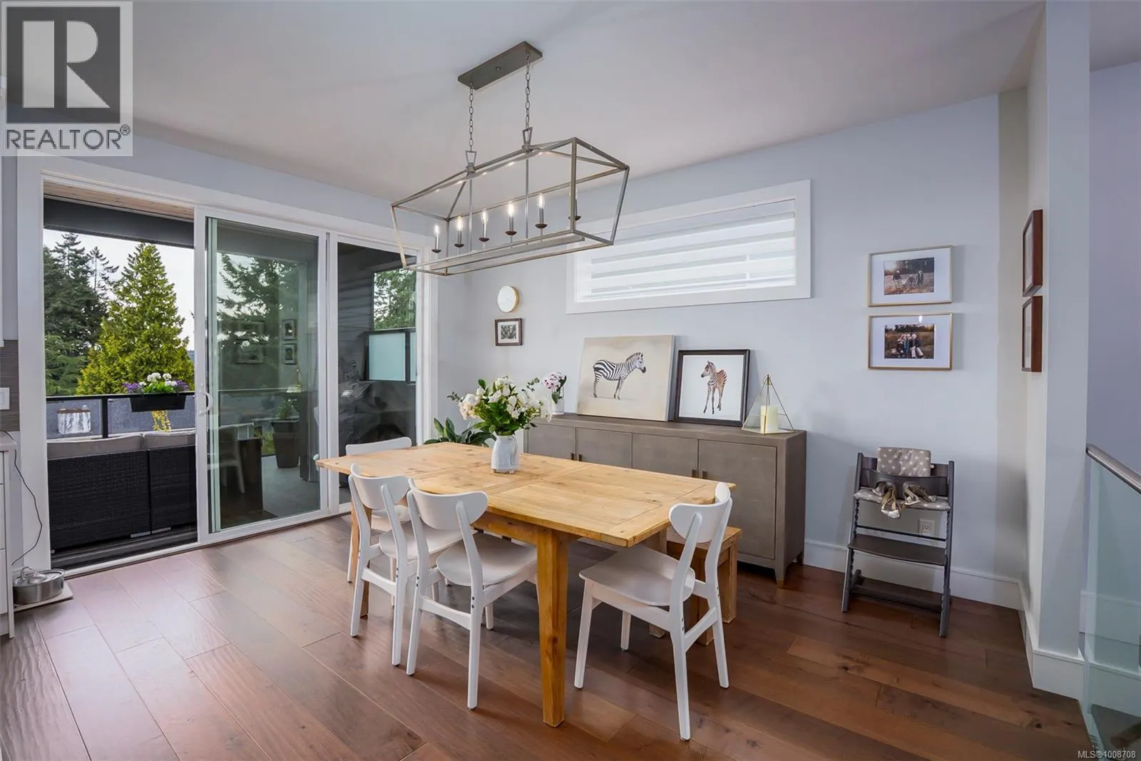 2498 Lynburn Cres