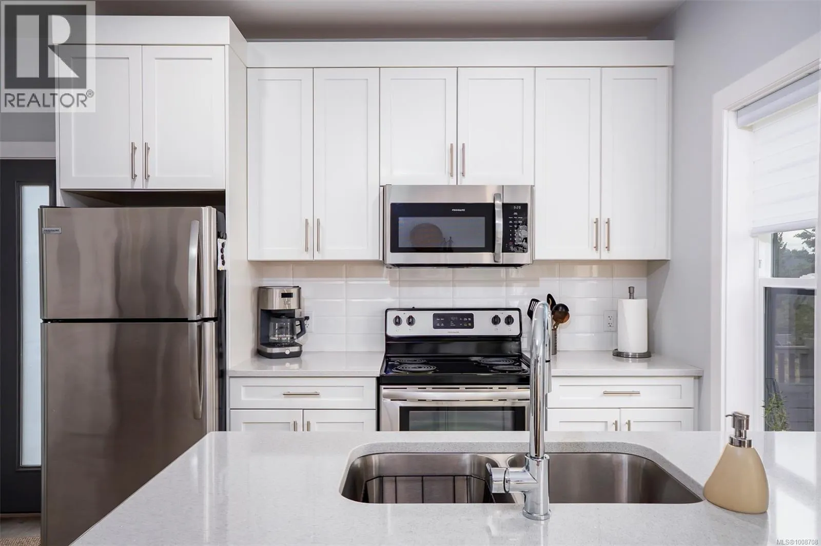 2498 Lynburn Cres