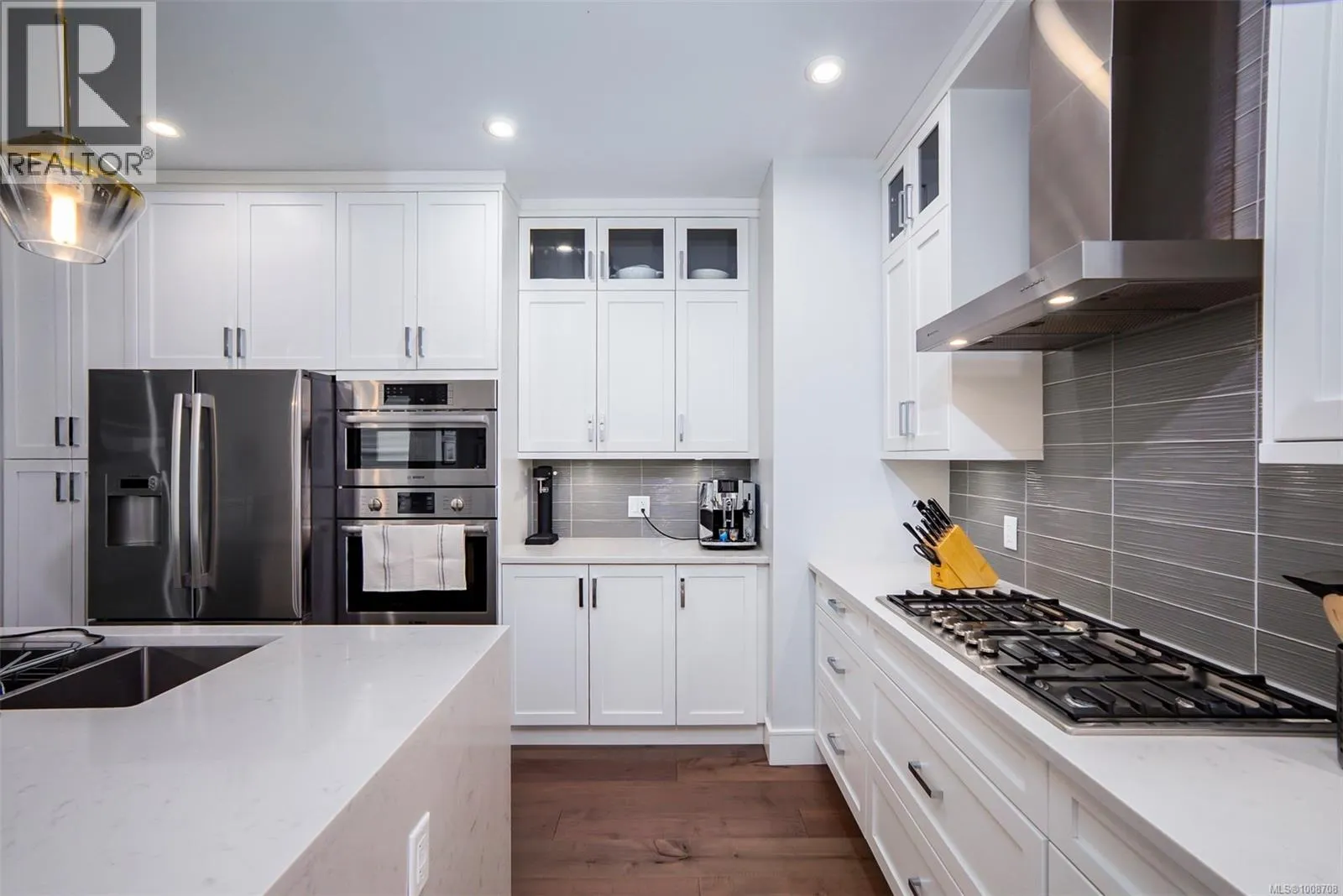 2498 Lynburn Cres