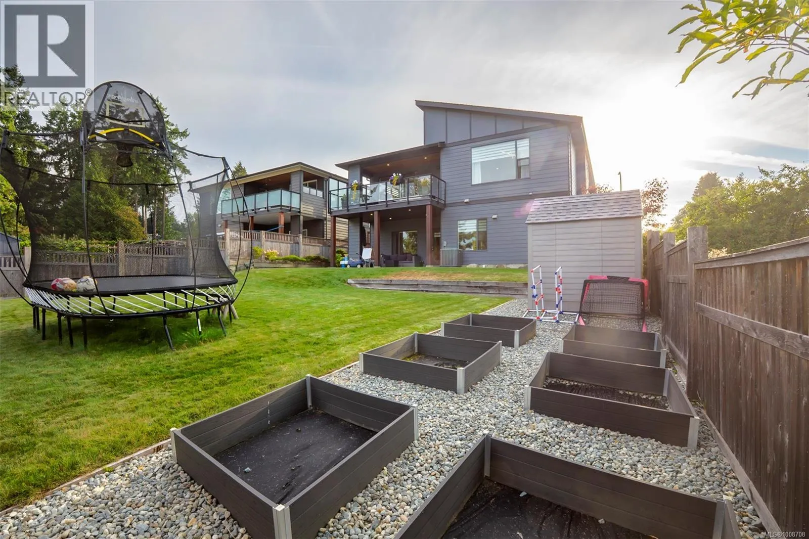 2498 Lynburn Cres
