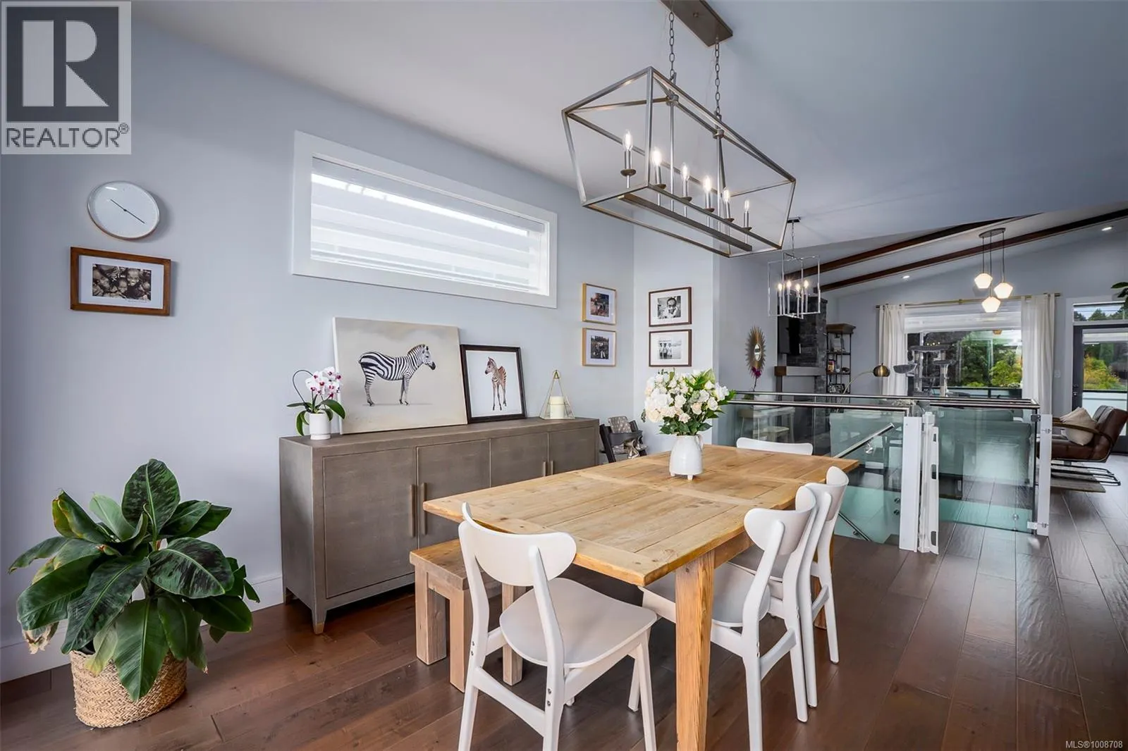 2498 Lynburn Cres