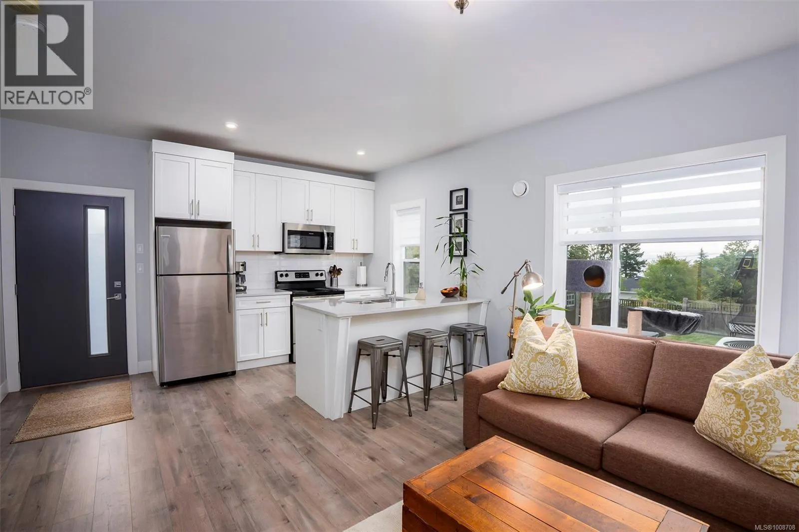 2498 Lynburn Cres