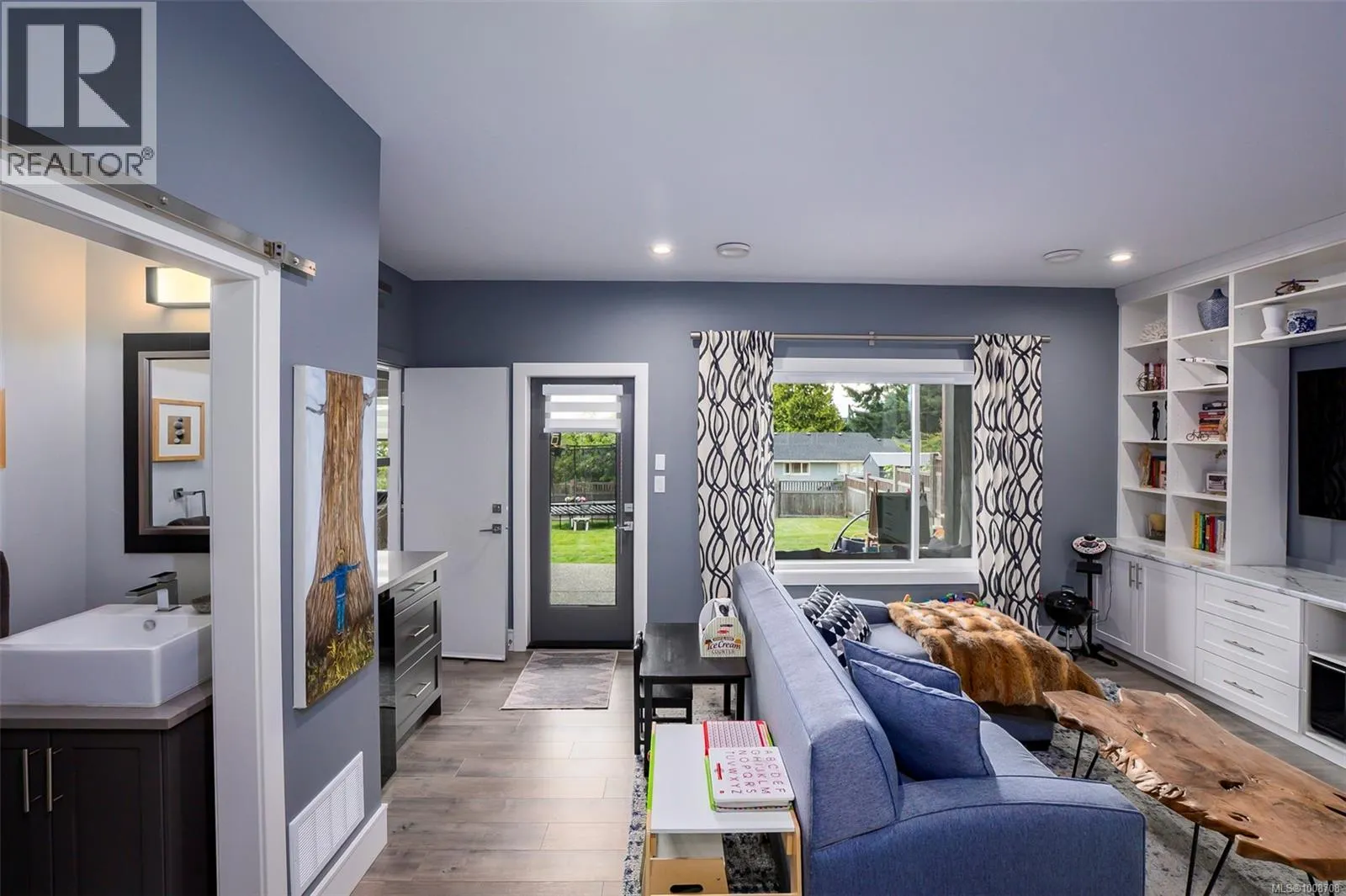 2498 Lynburn Cres