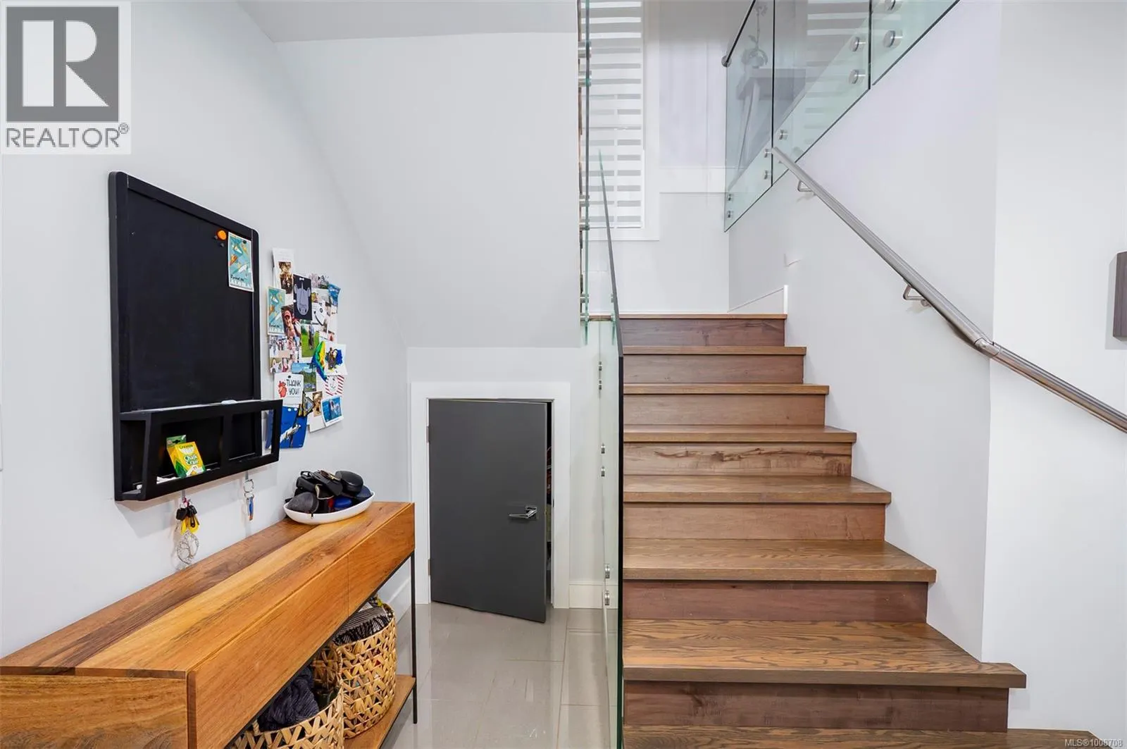 2498 Lynburn Cres