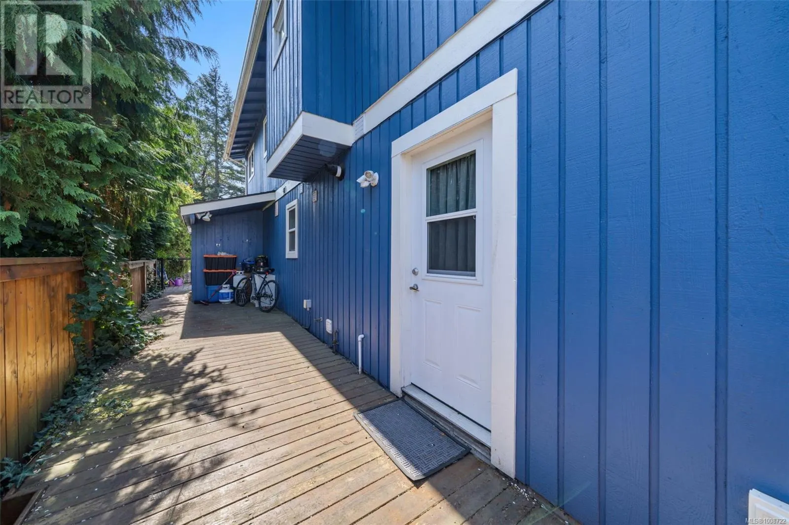 798 Cecil Blogg Dr