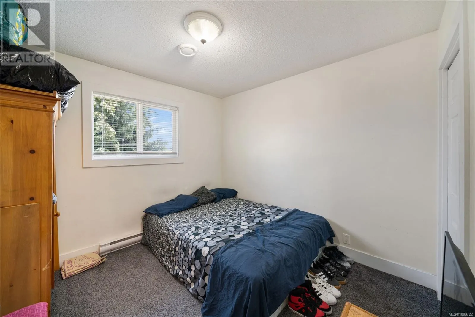 798 Cecil Blogg Dr