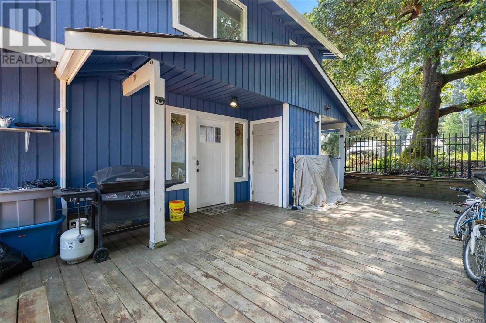 798 Cecil Blogg Dr