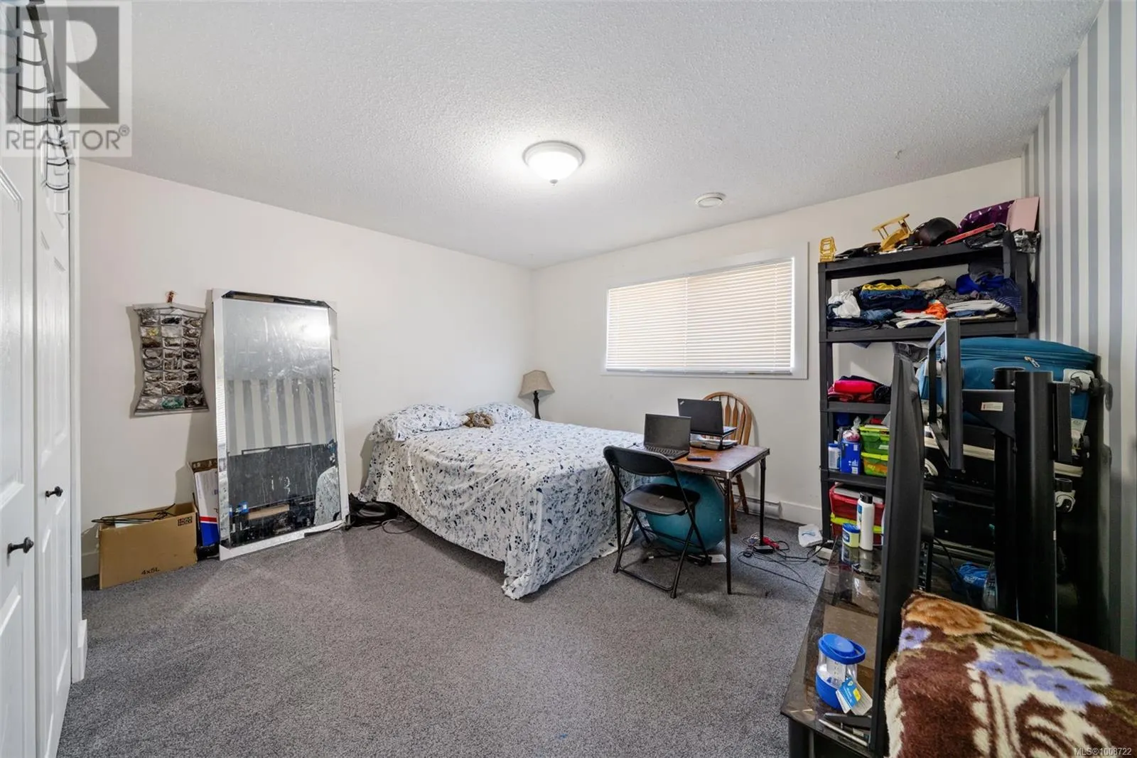 798 Cecil Blogg Dr