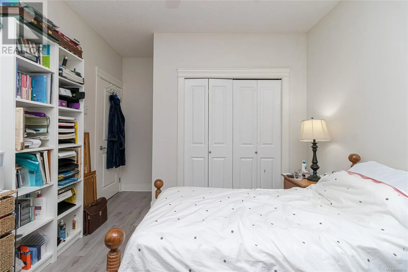555 Leaside Ave