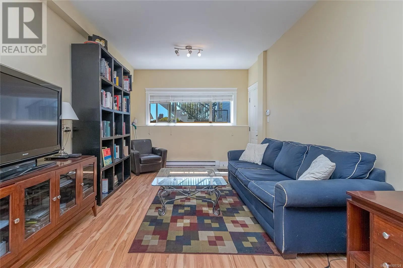 555 Leaside Ave