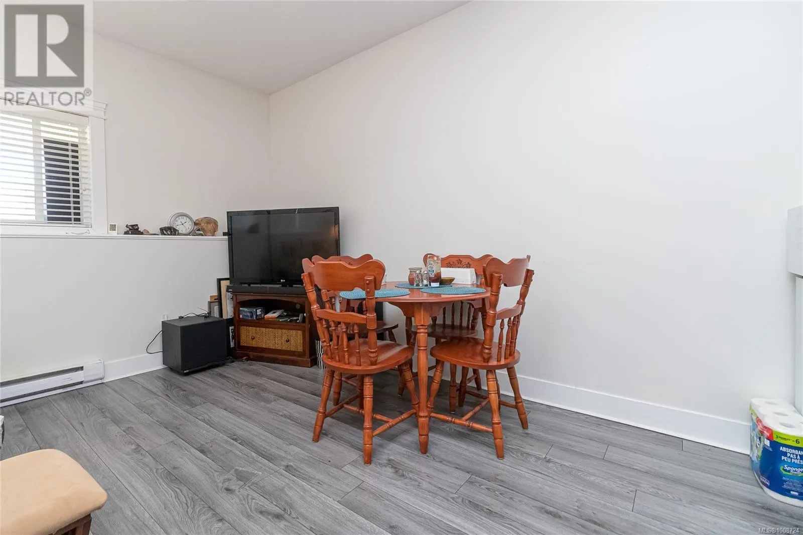 555 Leaside Ave