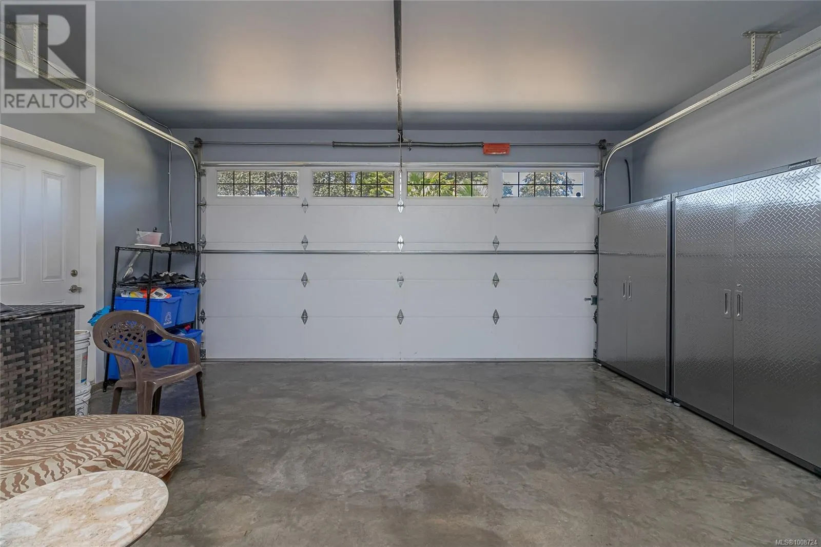 555 Leaside Ave