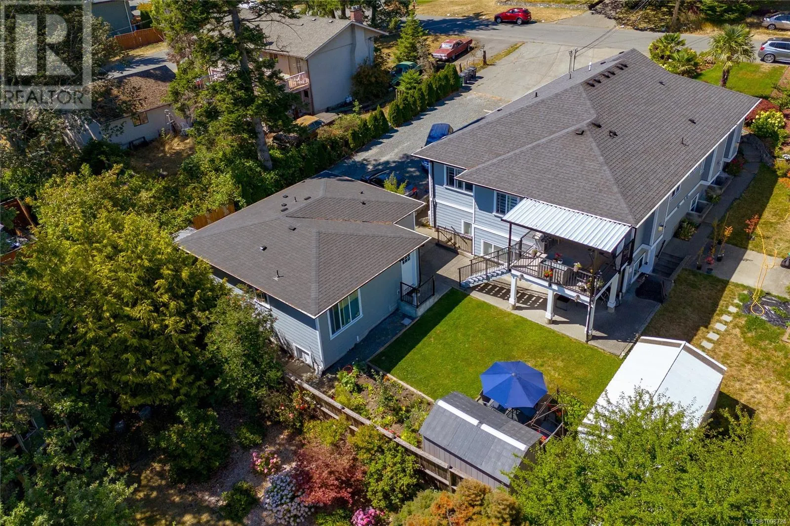 555 Leaside Ave