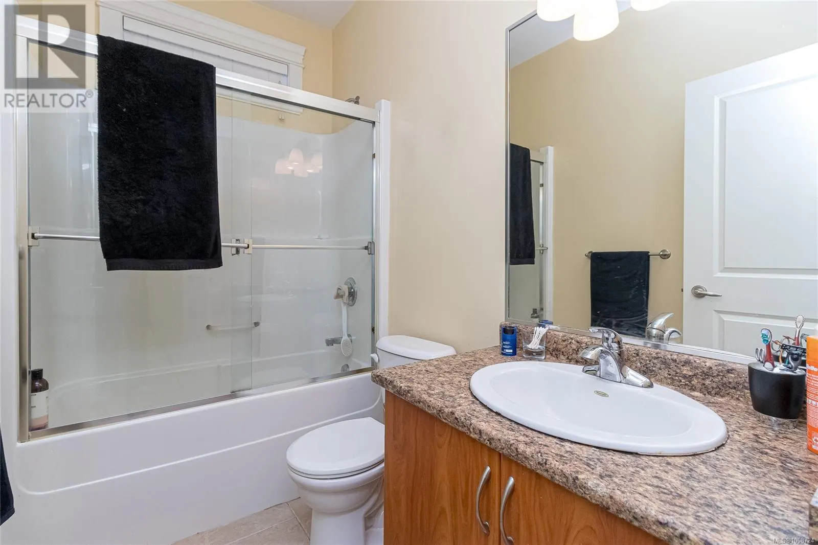 555 Leaside Ave