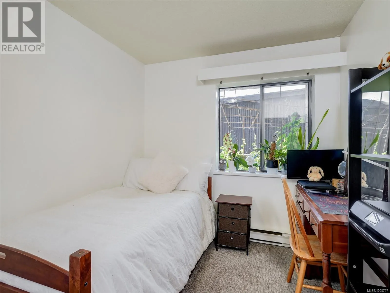 203 2747 Quadra St