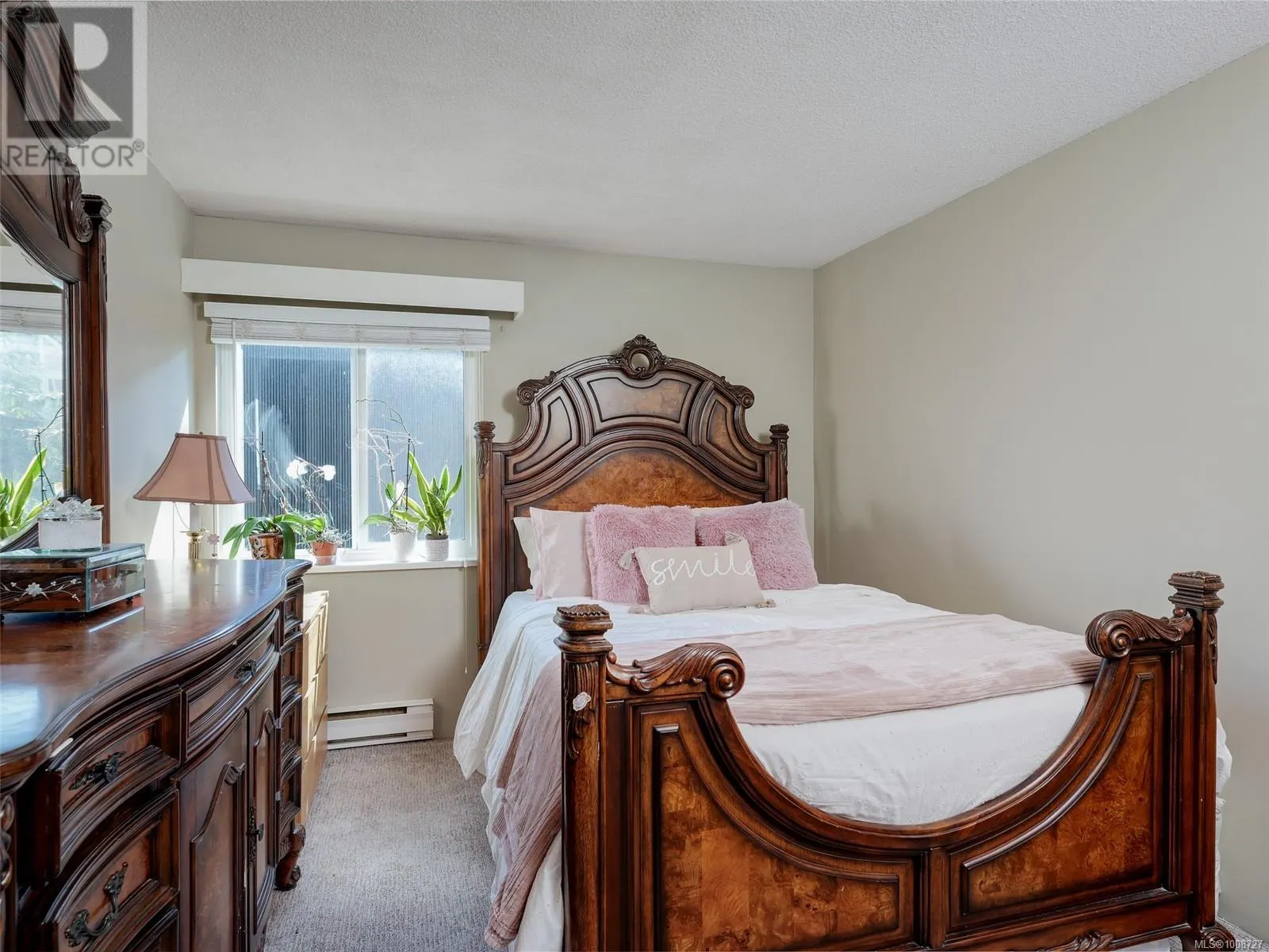 203 2747 Quadra St