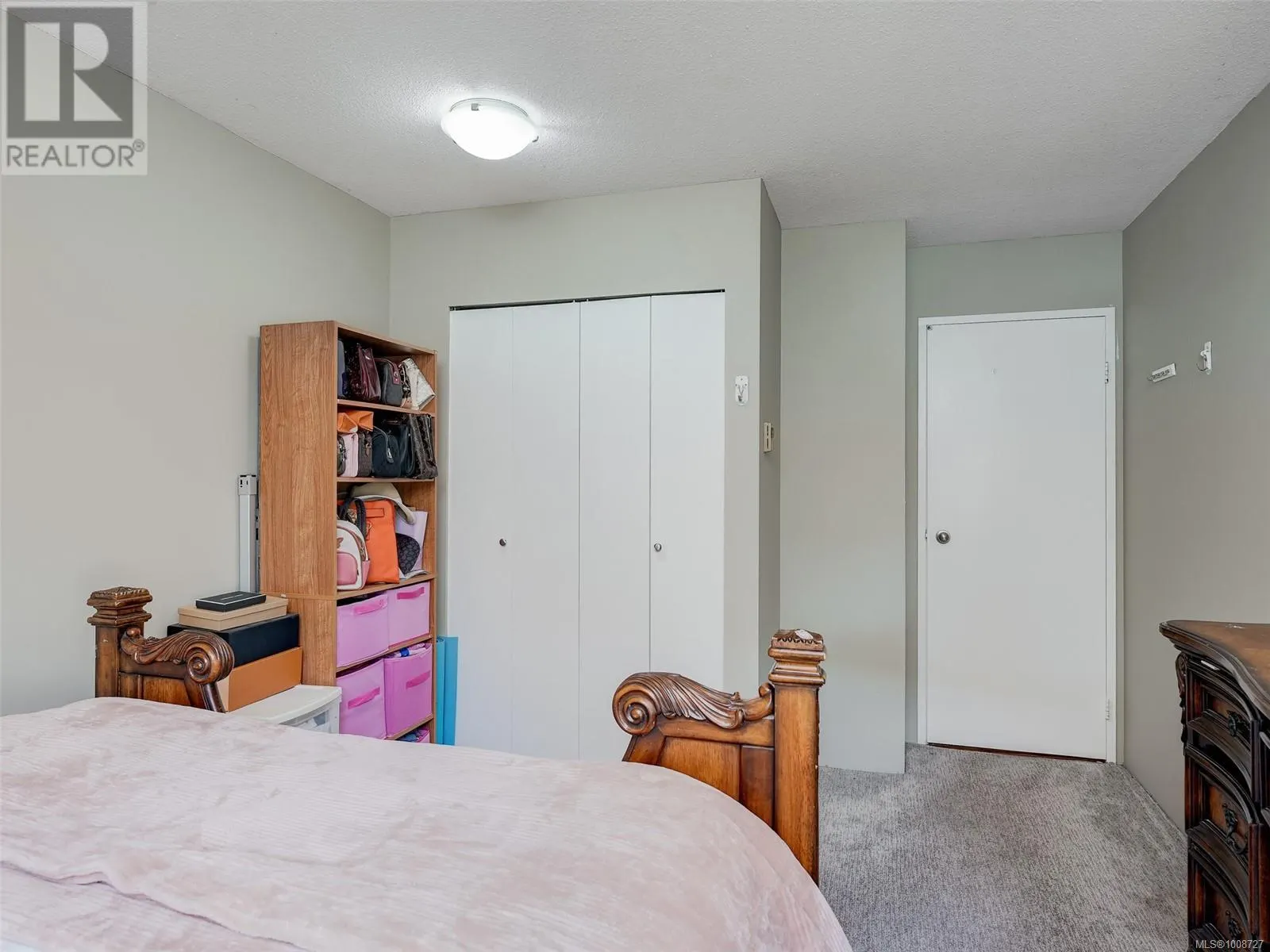 203 2747 Quadra St