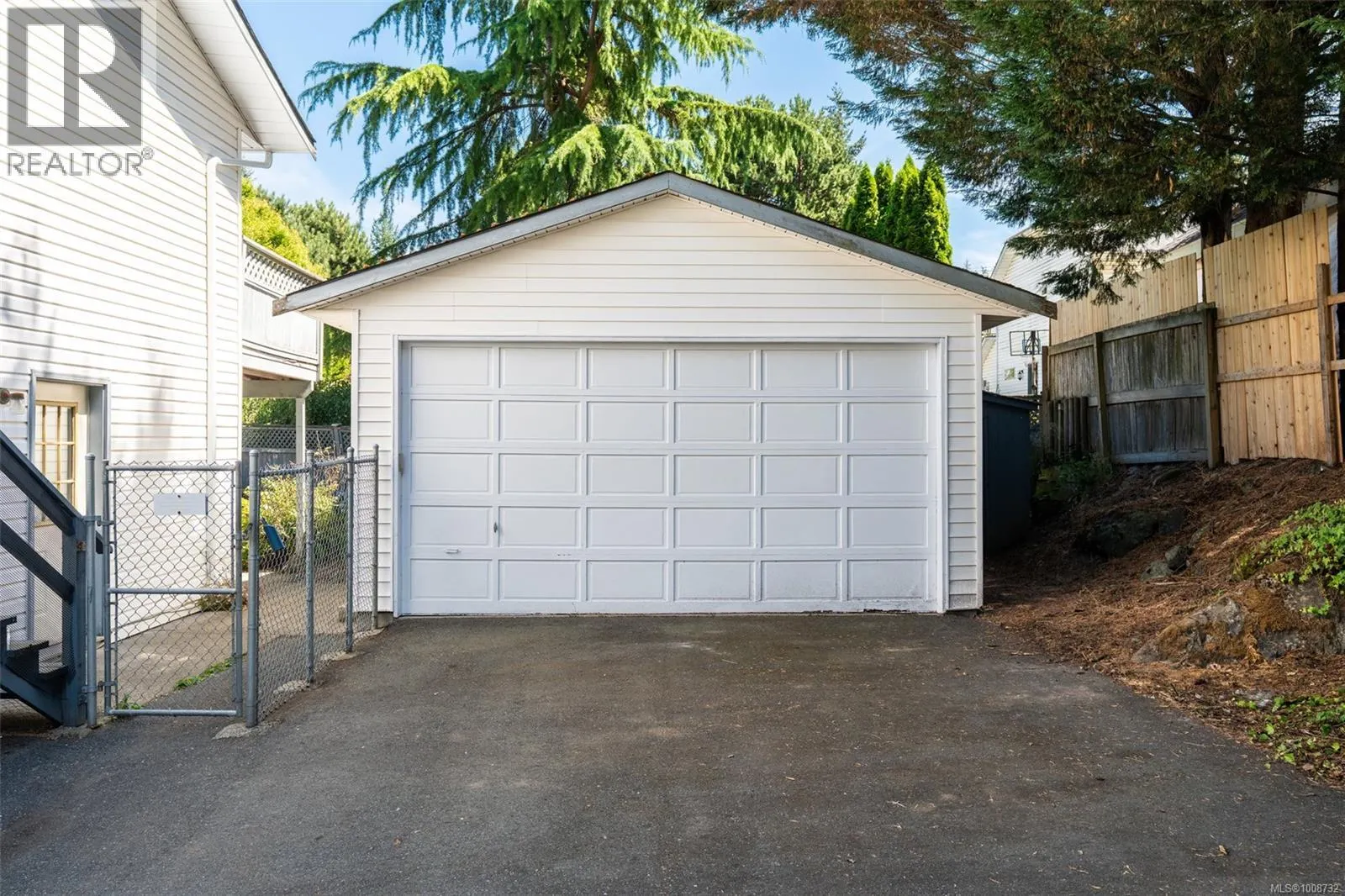 105 Rockcliffe Pl