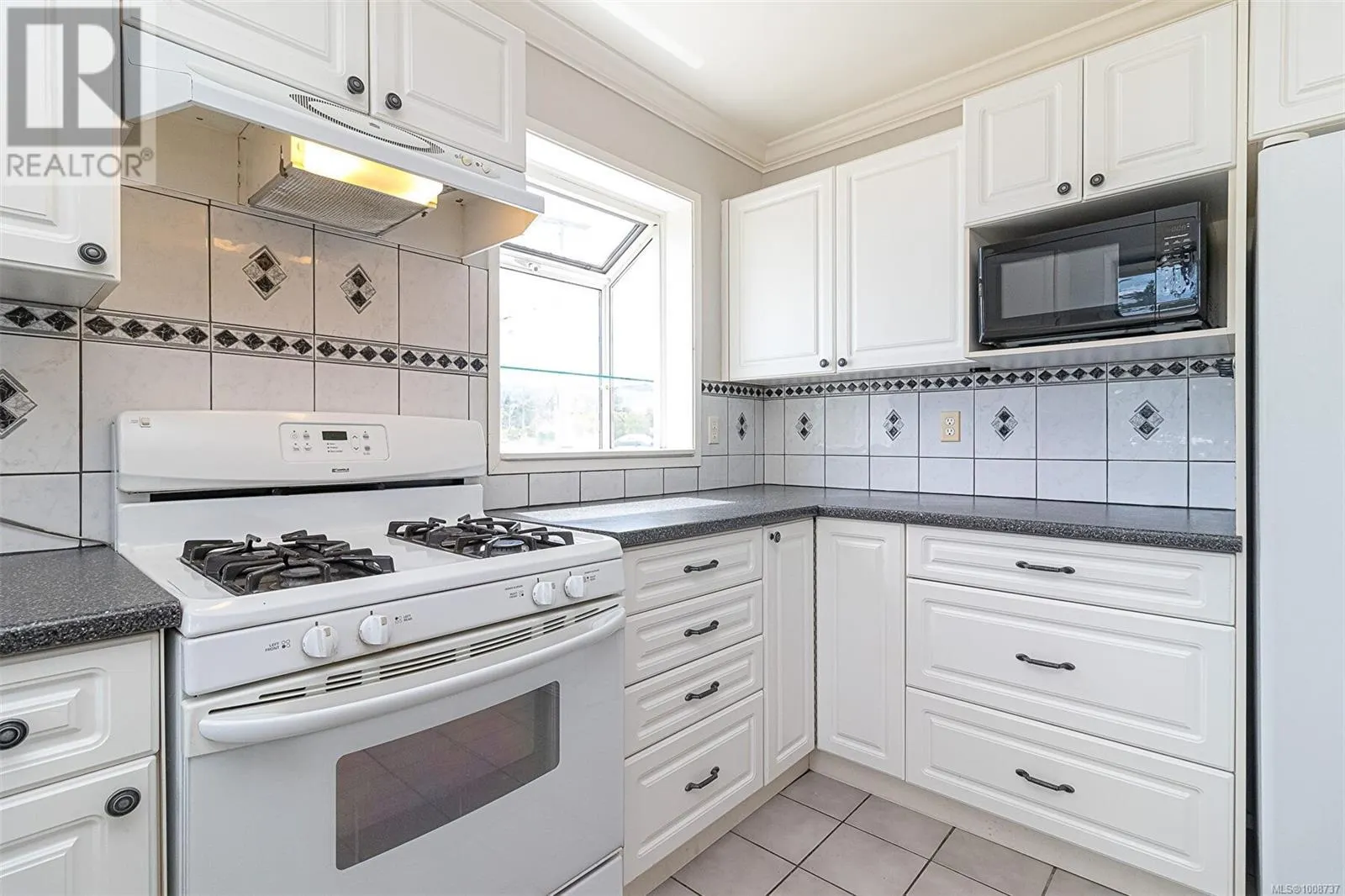 9445 Canora Rd