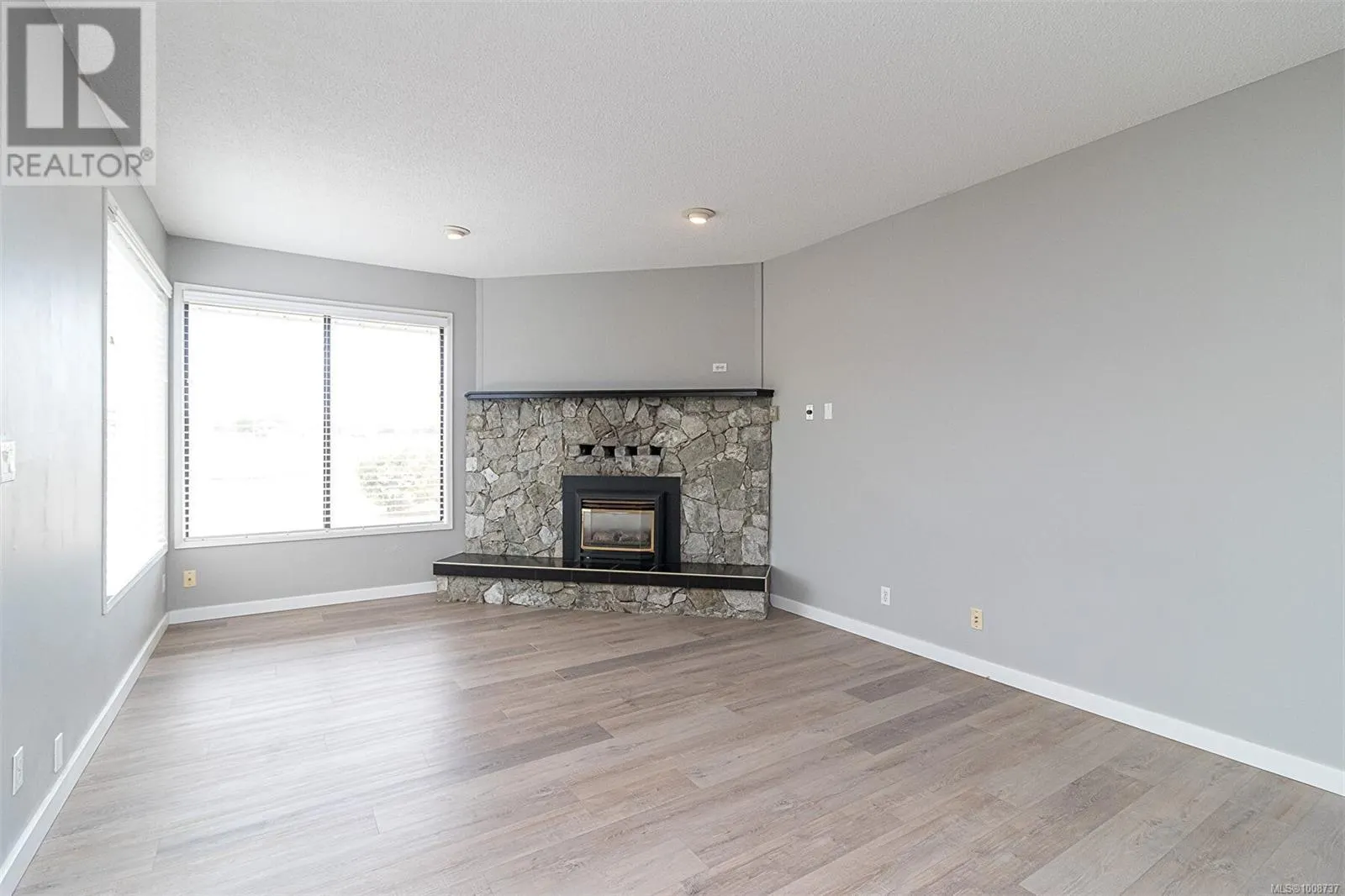 9445 Canora Rd
