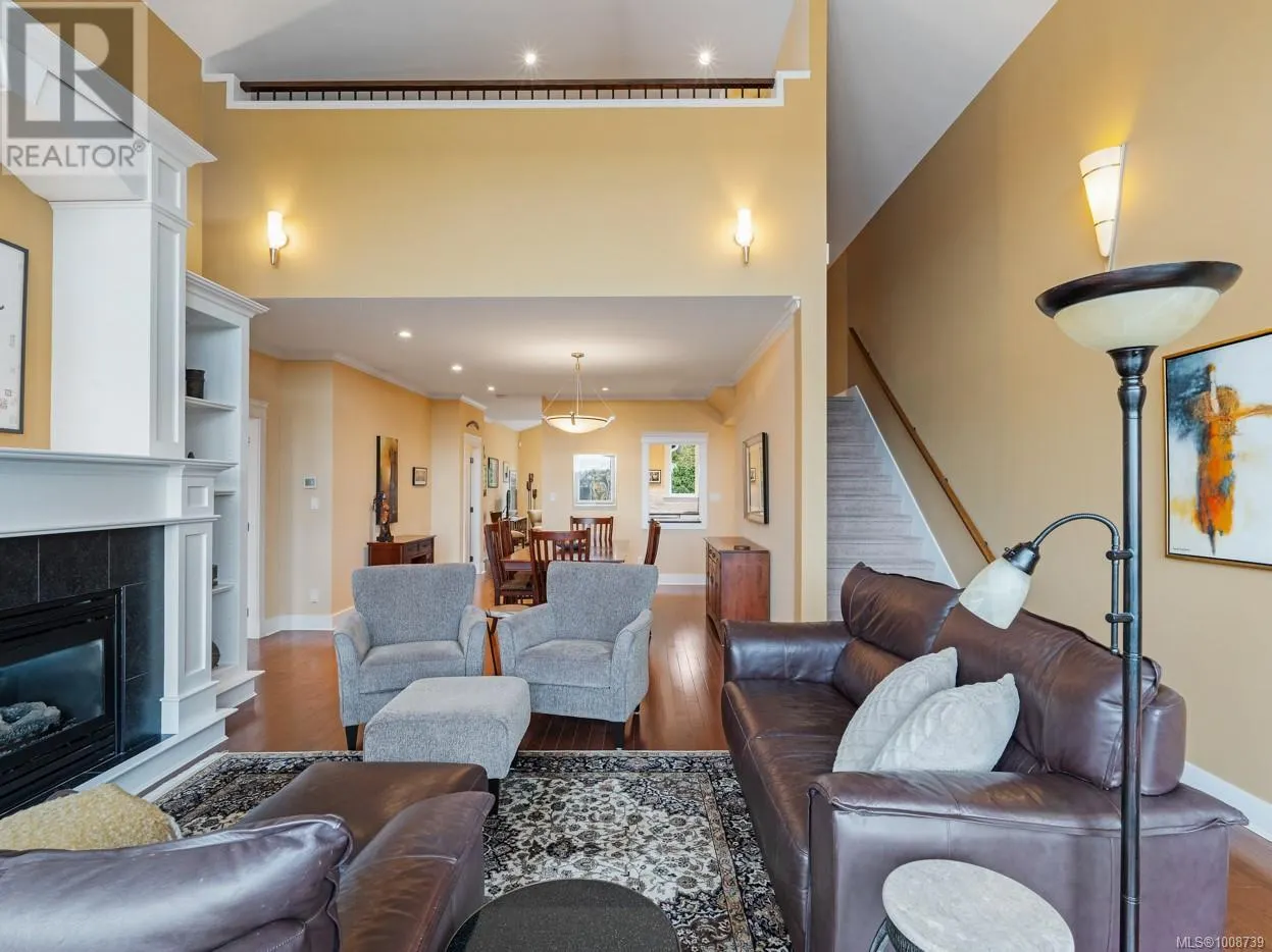 6 614 Granrose Terr