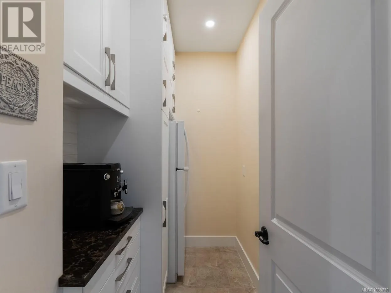 6 614 Granrose Terr