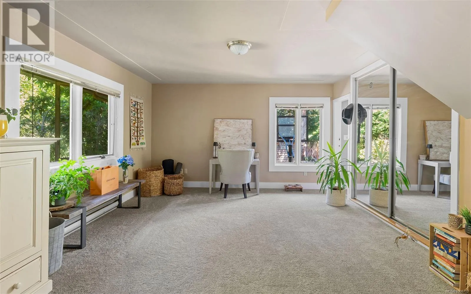 2895 Lansdowne Rd