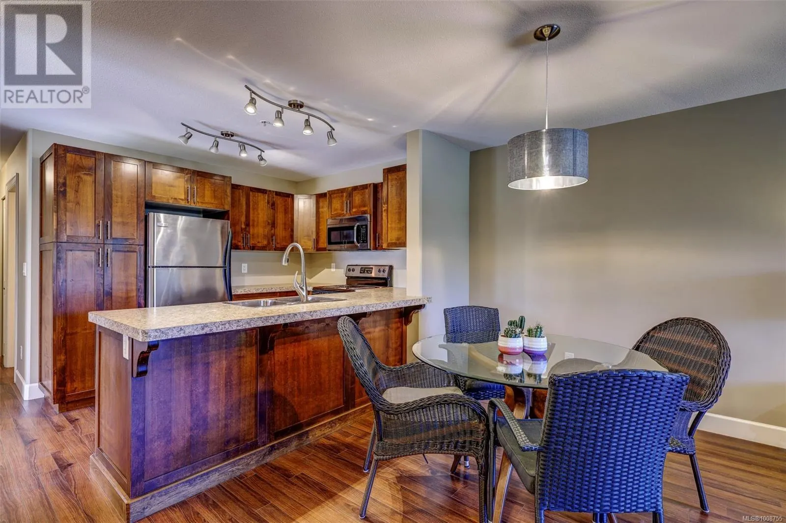101 5945 Kaden Pl