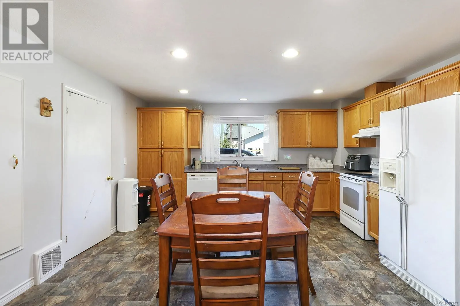 2780 Dunsmuir Ave
