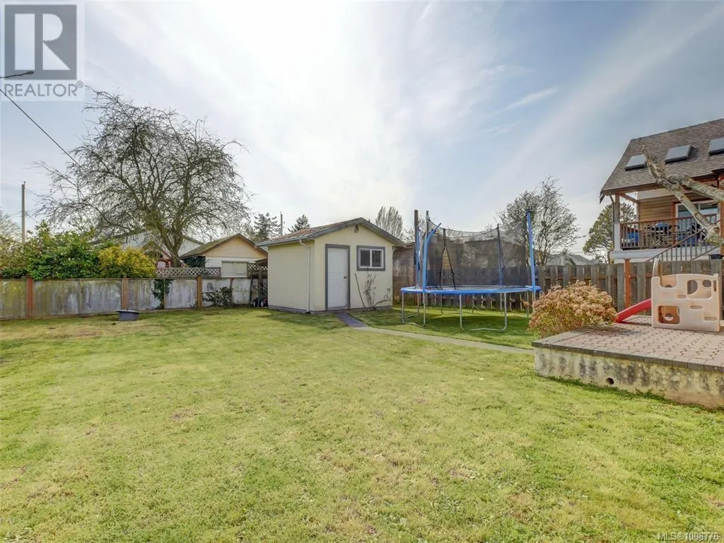 85 Battleford Ave