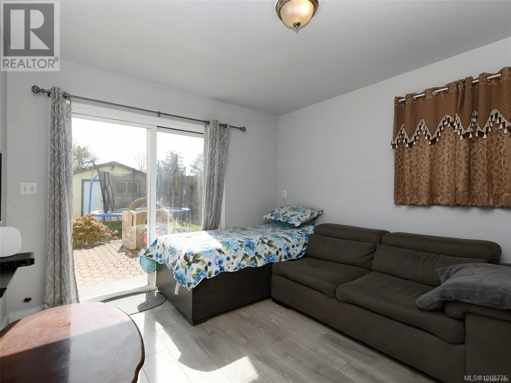 85 Battleford Ave